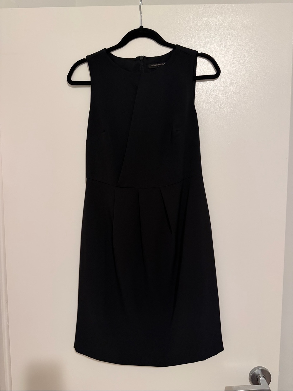 Banana Republic Black Sleeveless Sheath Dress